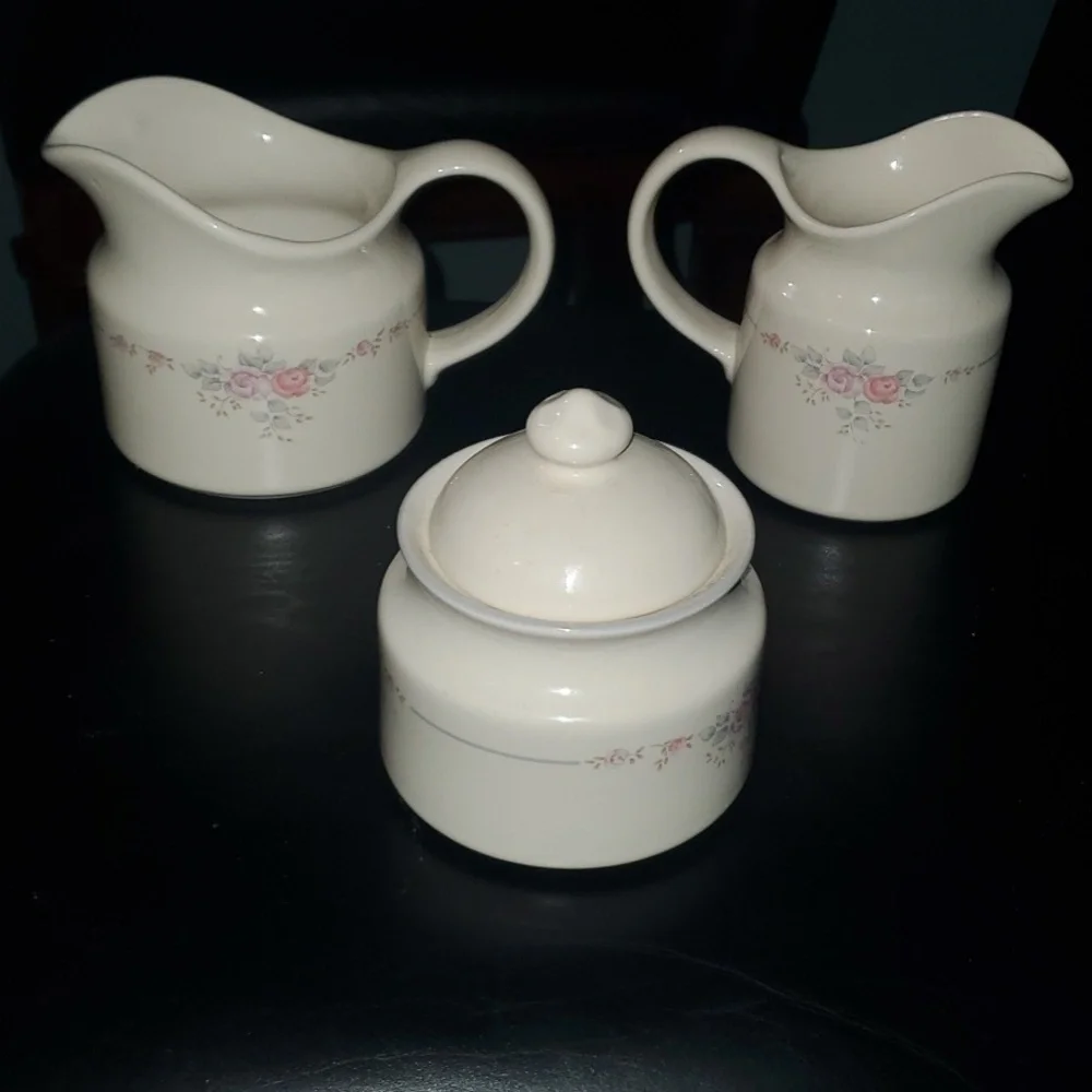 Pfaltzgraff dining servewear gravy boat sauce creamer sugar vintage‎ Trou…